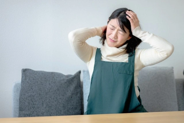 不登校の親が抱えるストレスとは？