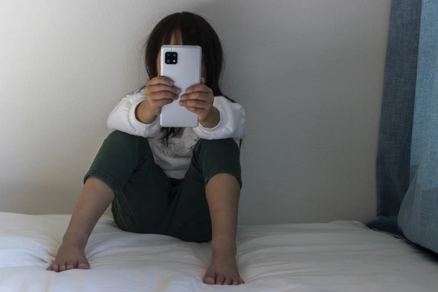 不登校で外出できない状態が続くリスク