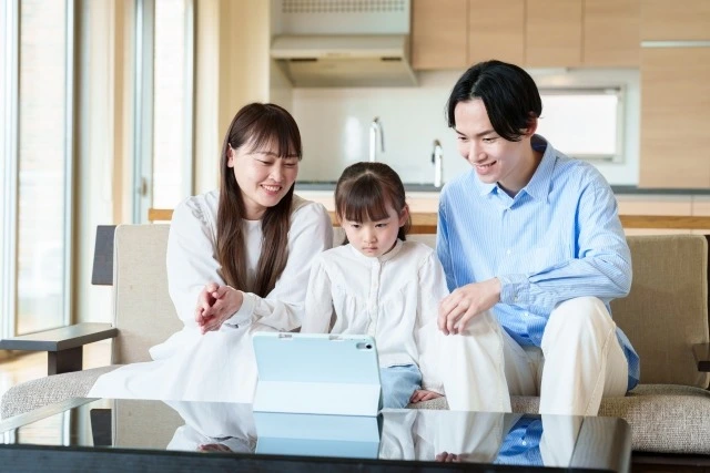 不登校とスマホ依存に悩んだら不登校こころの相談室へ